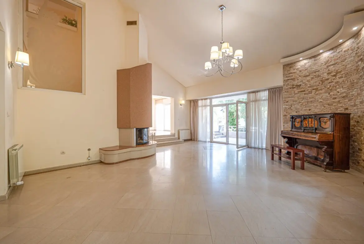 Family house with panoramic views, 1000 sq m yard, swimming pool and spa area in Simeonovo for sale