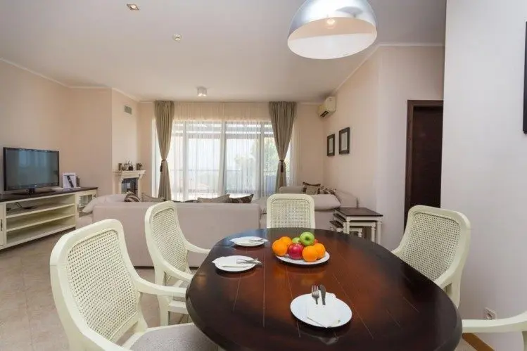 Apartment 3 rooms for sale in villa, Tharcian Cliffs compound, Bulgaria