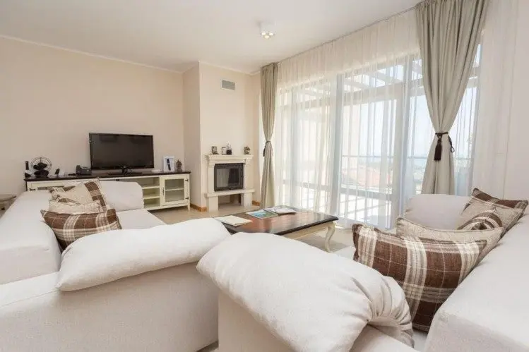 Apartment 3 rooms for sale in villa, Tharcian Cliffs compound, Bulgaria