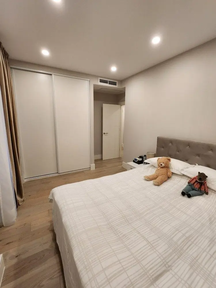 Apartment for sale 4 rooms residential compound with swimming pool, next to the forest, fully furnished