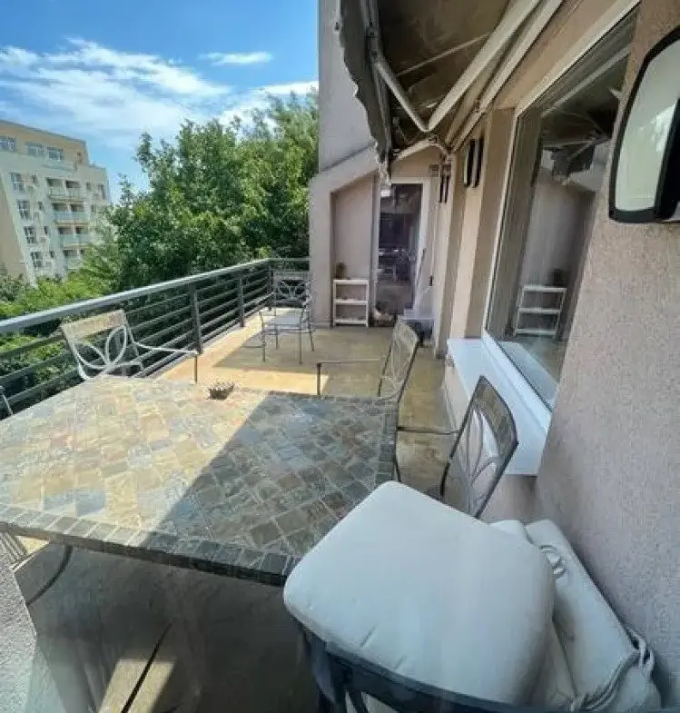 Apartment for sale 5 rooms Otopeni, Bucharest 374 sqm