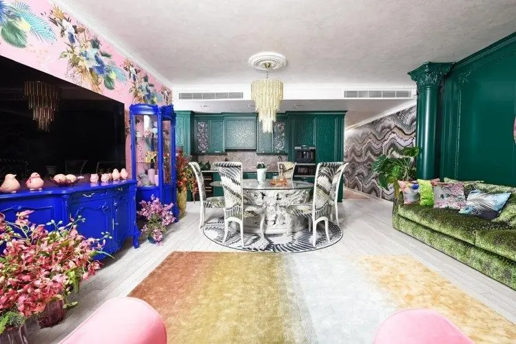 Apartment full of charm and color for sale on the Black Sea shore – Mamaia, Constanța County