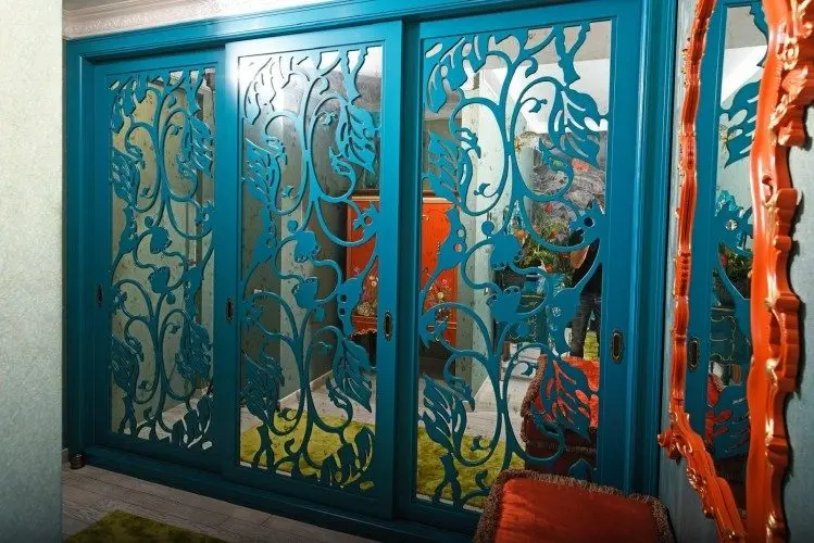 Apartment full of charm and color for sale on the Black Sea shore – Mamaia, Constanța County