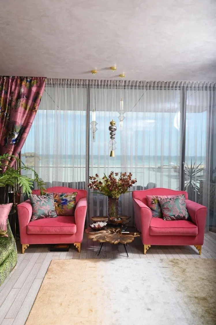 Apartment full of charm and color for sale on the Black Sea shore – Mamaia, Constanța County