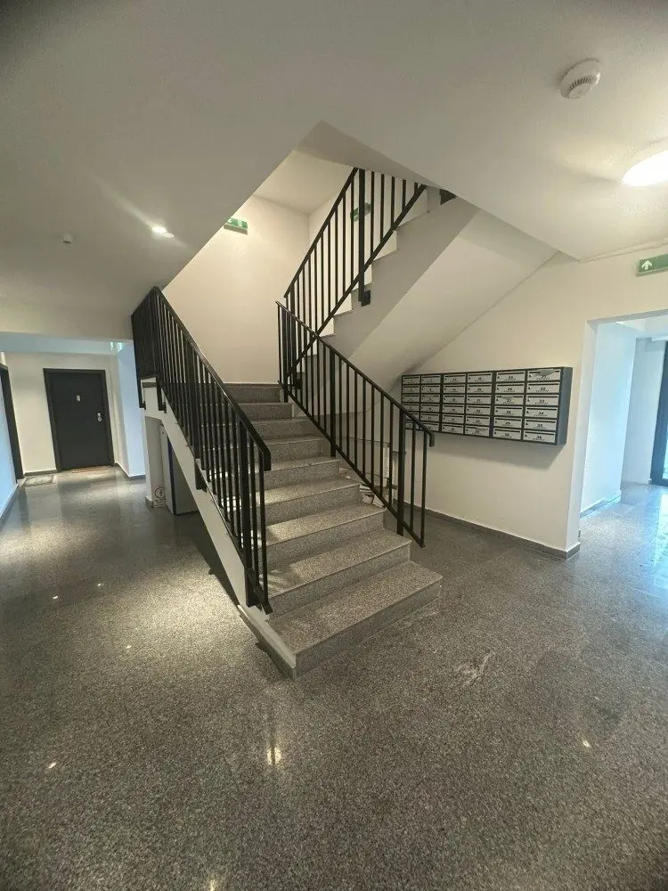 apartament-cu-terasa-de-vanzare-2-camere-zona-padurea-baneasa-bucuresti-rgt41621-4-1 Apartment with Terrace for sale – 2 Rooms – Băneasa Forest Area, Bucharest