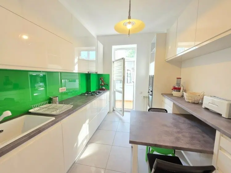 Apartment for sale 4 rooms Primaverii area, Bucharest 131.24 sqm