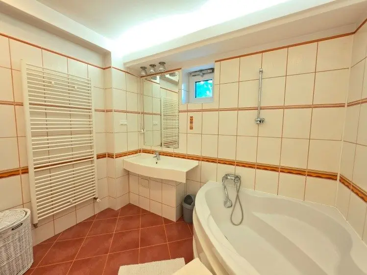 Apartment for sale 4 rooms Primaverii area, Bucharest 131.24 sqm