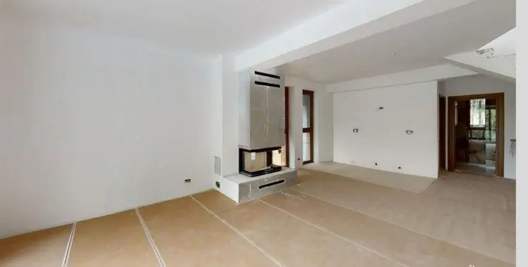 Apartment for sale 3 rooms, Sinaia area, Prahova county 111.7 sqm