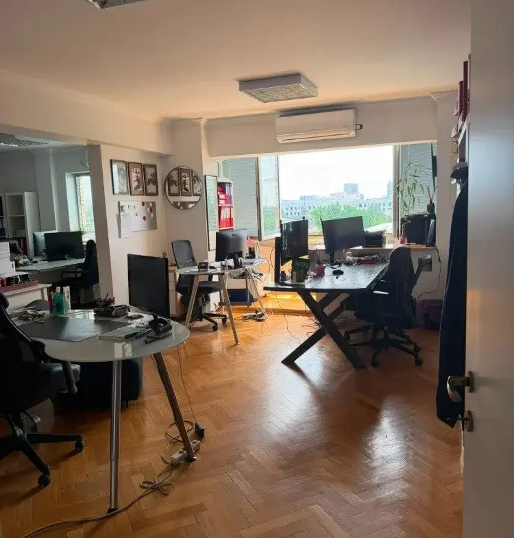 3 room apartment for sale Calea Victoriei area, Bucharest 93 sqm