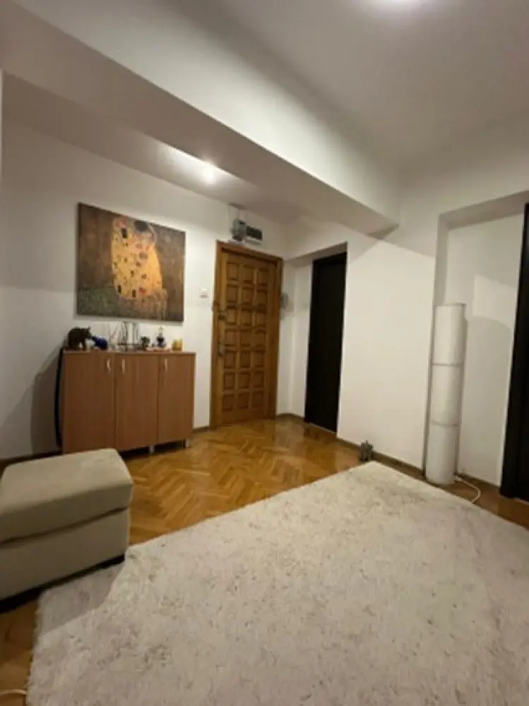 3 room apartment for sale Calea Victoriei area, Bucharest