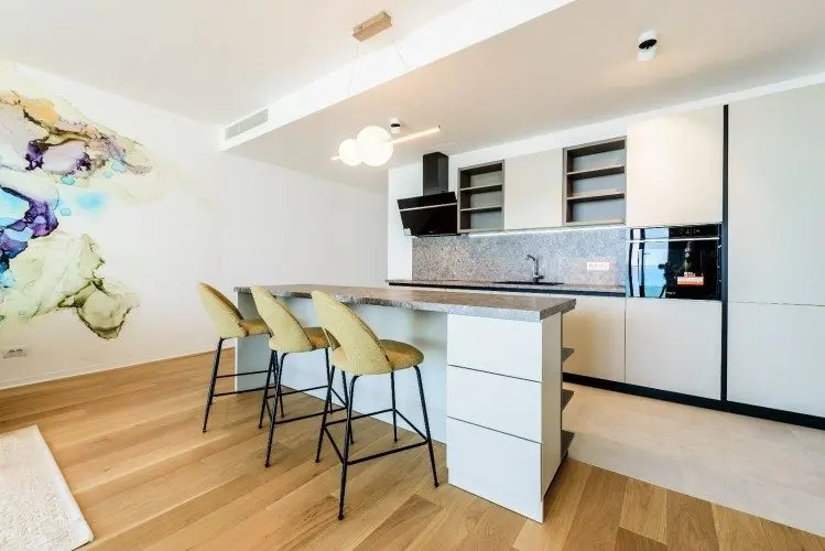 Apartment with amazing sea view for sale, 4 rooms Mamaia North, Constanta county