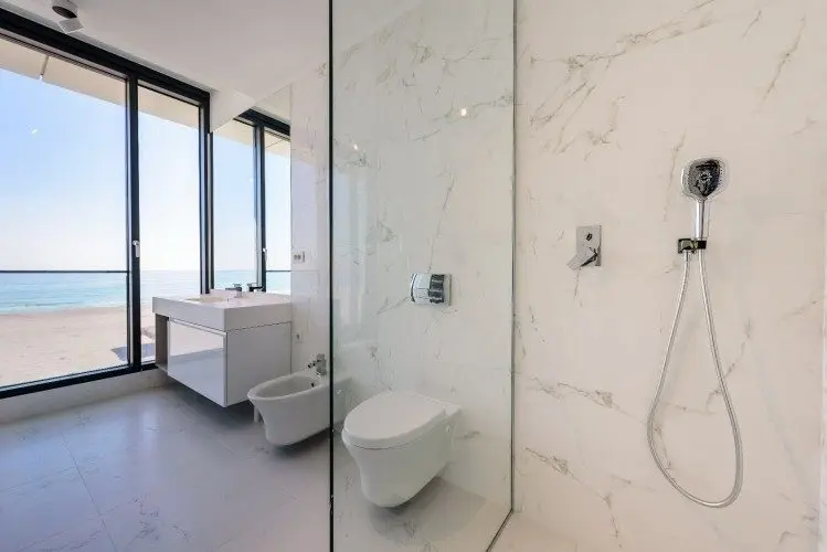 Apartment with amazing sea view for sale, 4 rooms Mamaia North, Constanta county