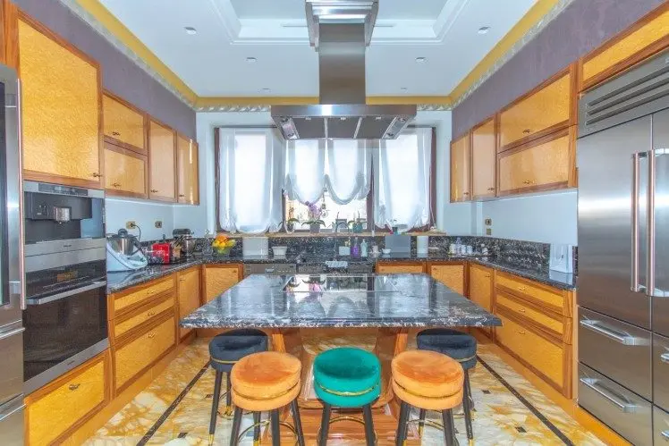 Apartment for sale 4 rooms Gradina Icoanei area, Bucharest 270 sqm