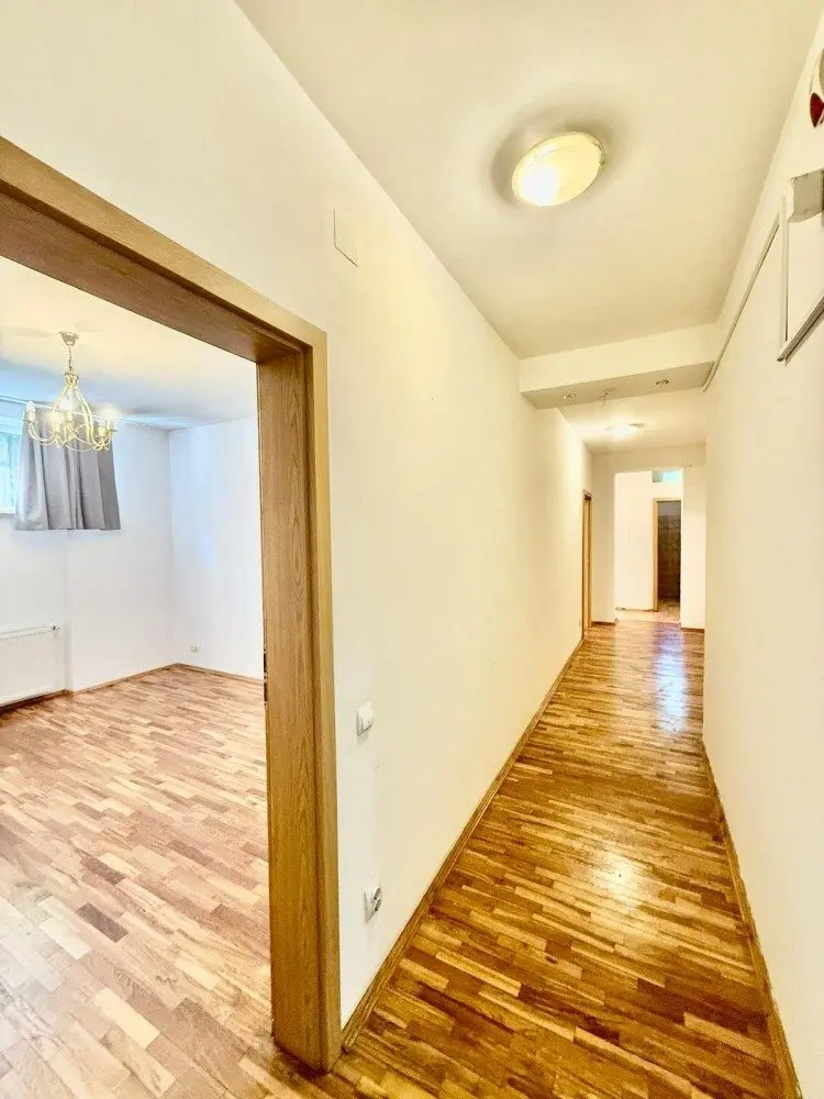Apartment for sale 5 rooms Charles de Gaulle Square, Bucharest