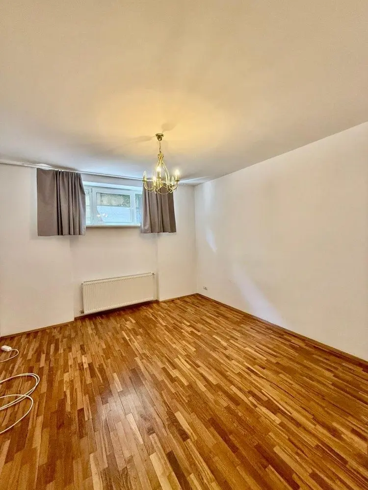 Apartment for sale 5 rooms Charles de Gaulle Square, Bucharest