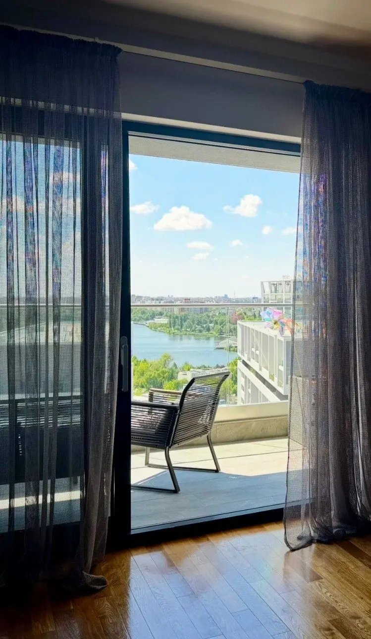 4 room exquisite apartment with lake view Barbu Vacarescu area, Bucharest