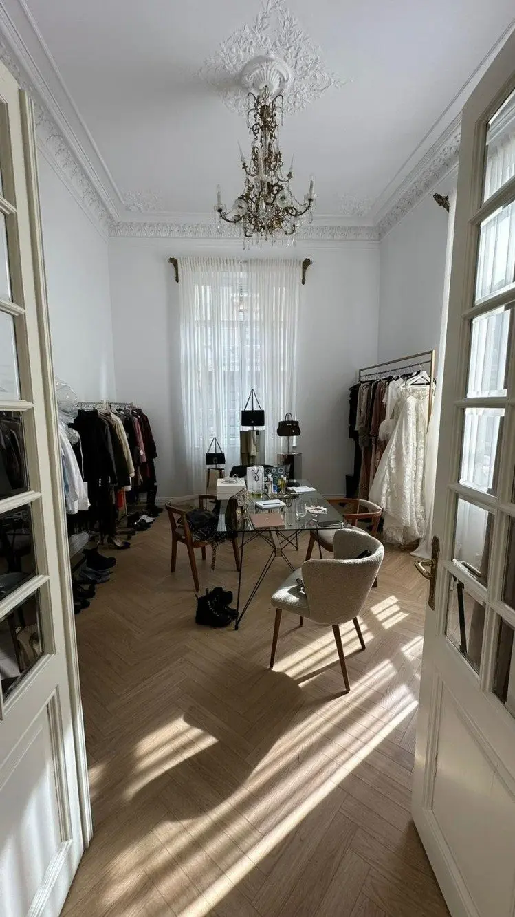 Apartment in villa for sale 4 rooms Calea Victoriei area, Bucharest