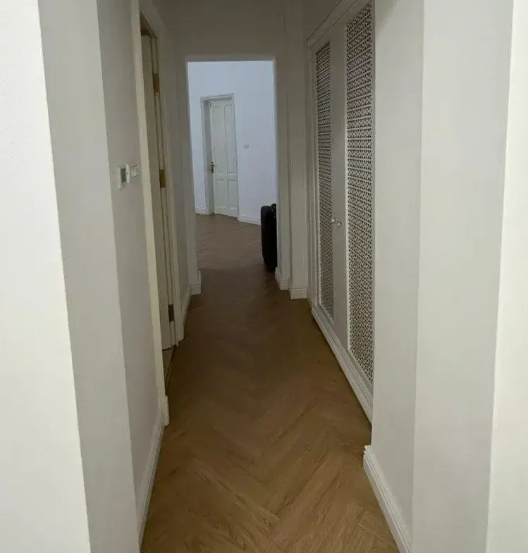 Apartment in villa for sale 4 rooms Calea Victoriei area, Bucharest