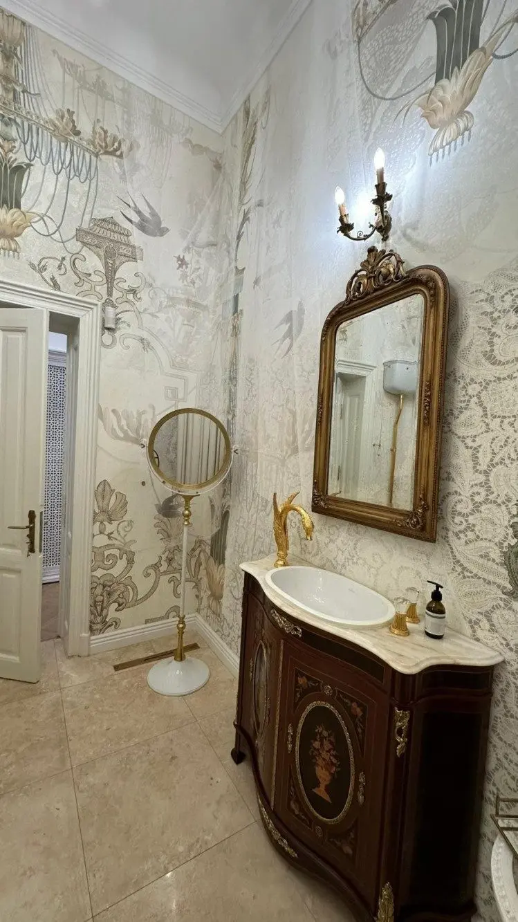Apartment in villa for sale 4 rooms Calea Victoriei area, Bucharest