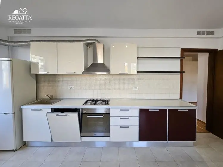 Bright 3 room apartment for sale Cartierul Francez – Herastrau, Bucharest