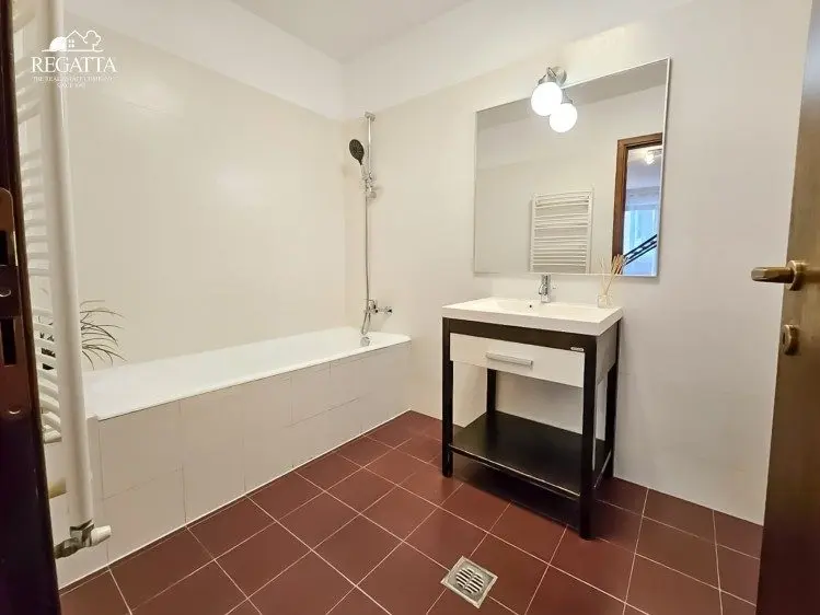 Bright 3 room apartment for sale Cartierul Francez – Herastrau, Bucharest