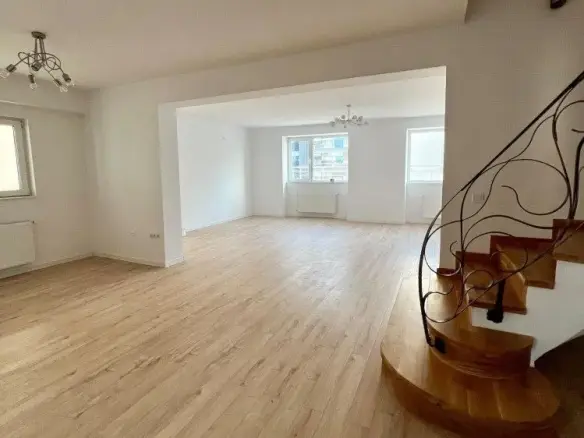 Beautiful apartment for sale triplex type 5 rooms Victoriei Square, Bucharest