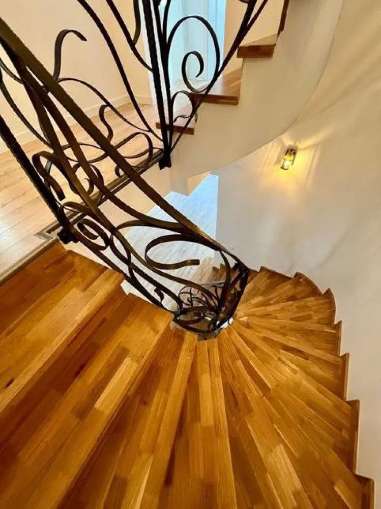 Beautiful apartment for sale triplex type 5 rooms Victoriei Square, Bucharest