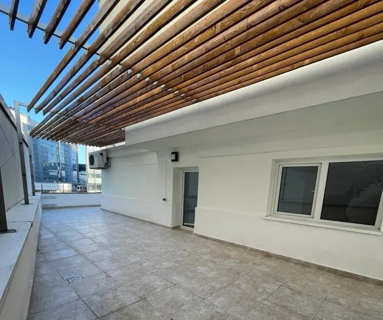 Beautiful apartment for sale triplex type 5 rooms Victoriei Square, Bucharest