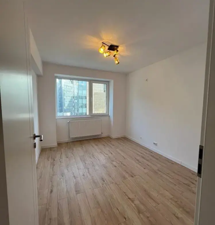 Beautiful apartment for sale triplex type 5 rooms Victoriei Square, Bucharest
