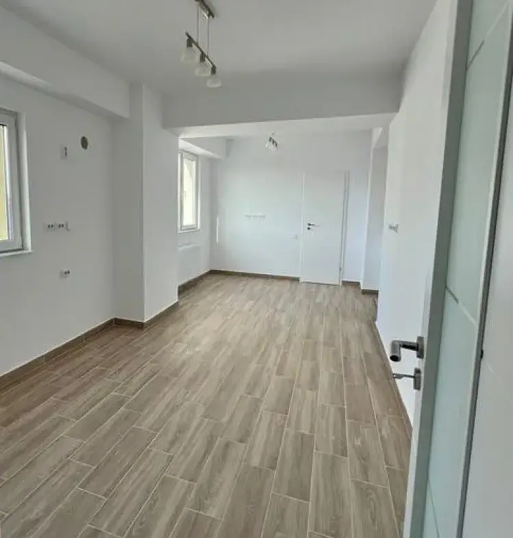 Beautiful apartment for sale triplex type 5 rooms Victoriei Square, Bucharest