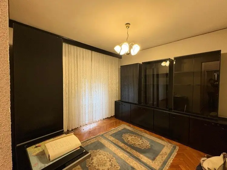 6 room duplex type apartment for sale Batistei area, Bucharest