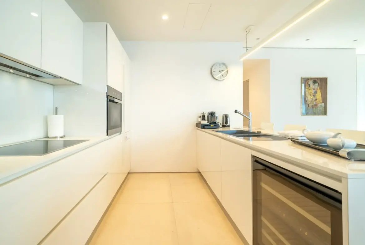 Seaside two-bedroom apartment