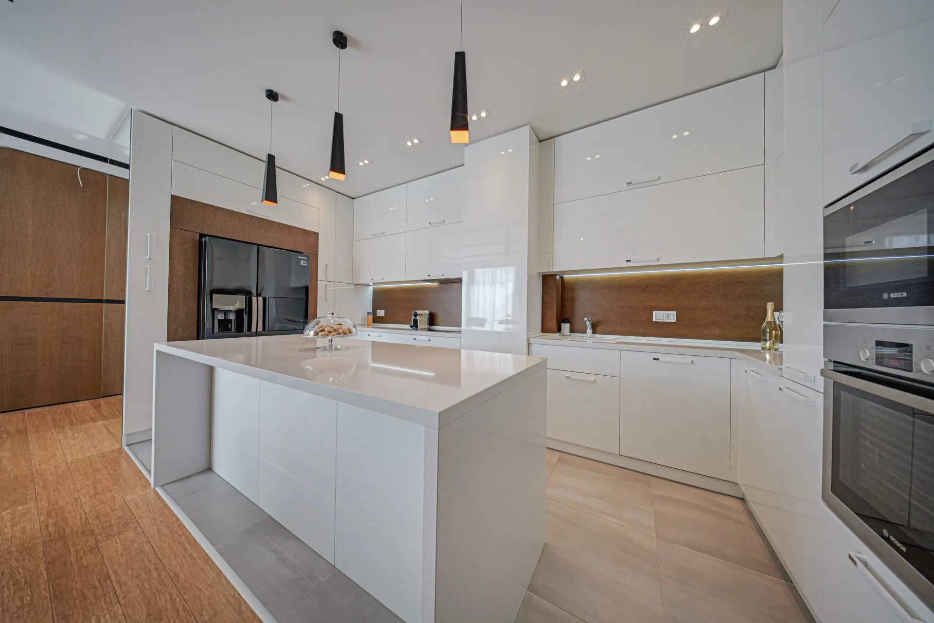 b628ec5daf74376b653e7355681c2a28 Penthouse in one of the most preferred and well-maintained complexes Flora Park