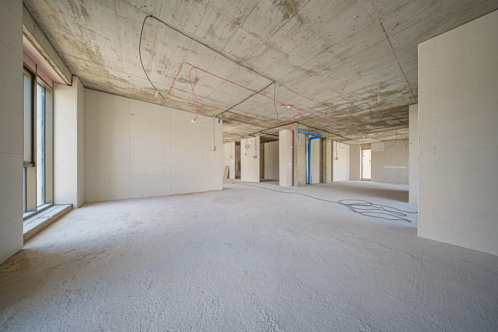 Office in a new elegant building on Cherni Vrah Blvd. for sale