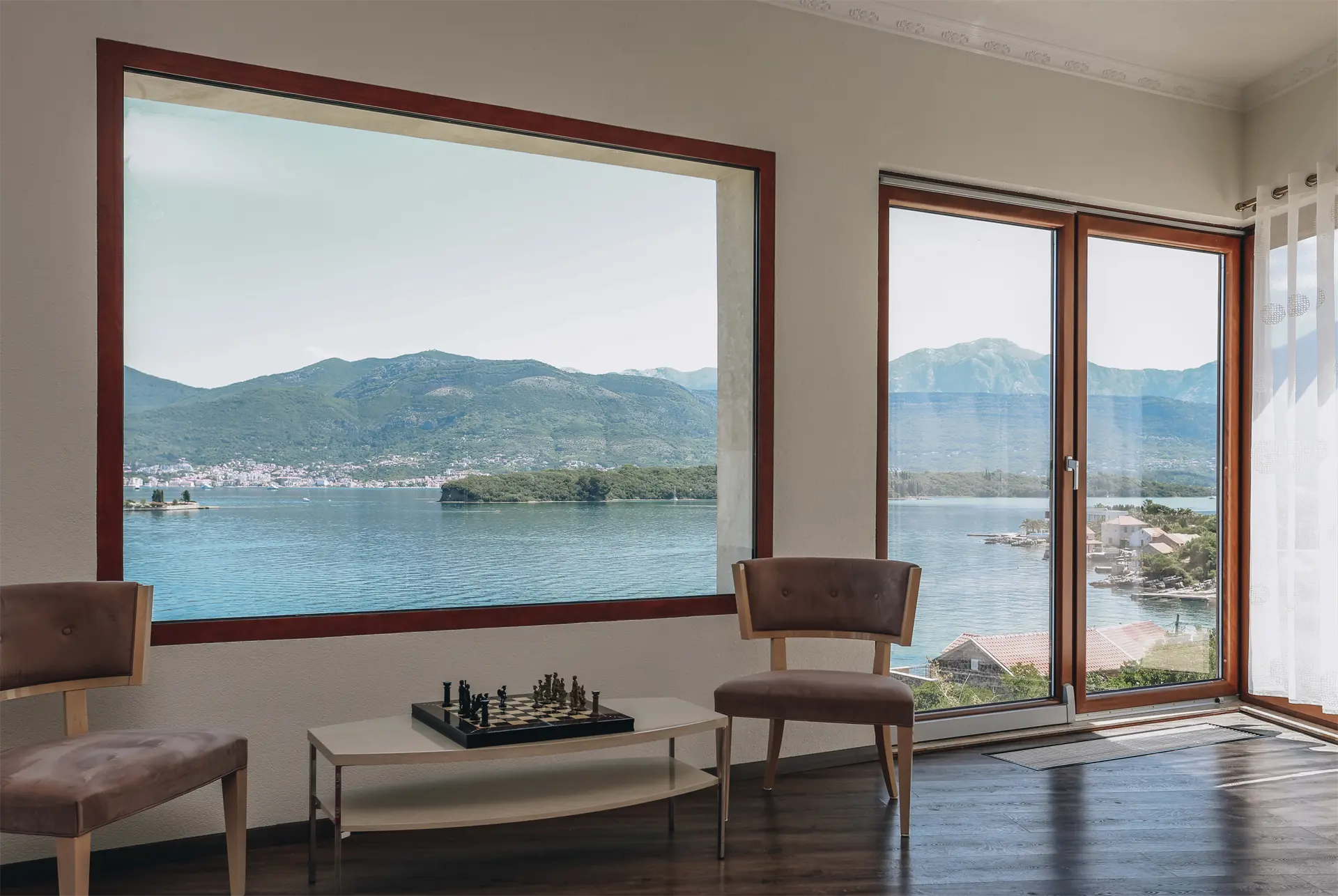 b7d4ae6bb1f94ec8876d0ae8c10544c7 Beachfront Villa