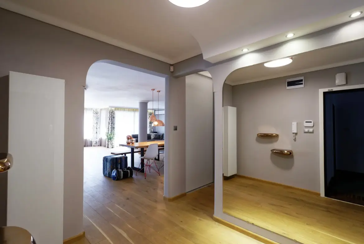 Spacious three-room apartment in Strelbishte for sale