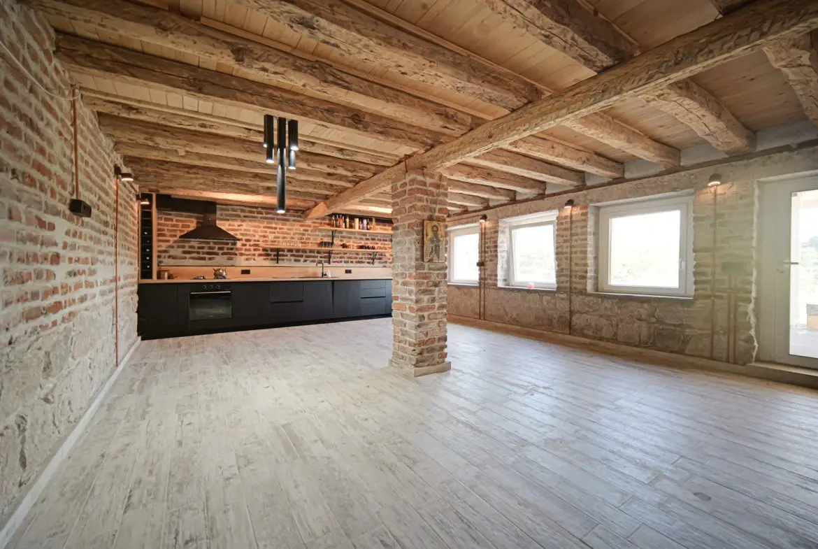 Residence surrounded by nature in the village of Plana