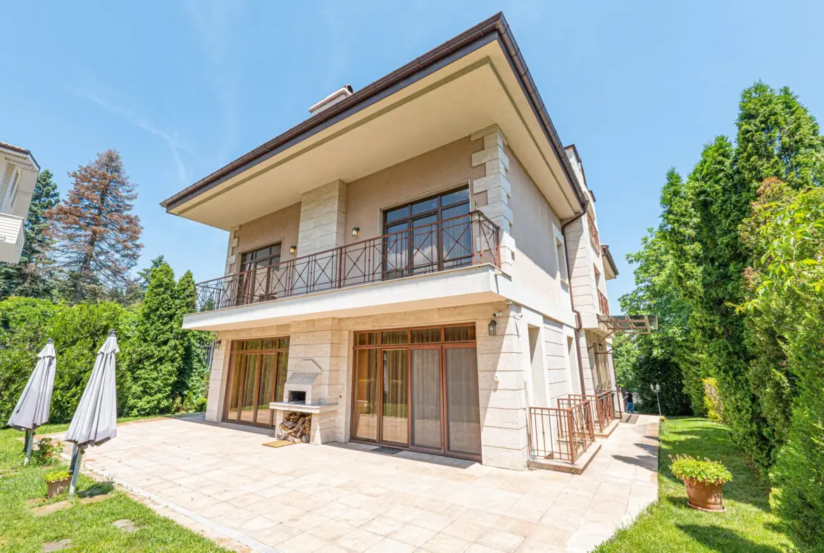 A house with a great location in Boyana district for sale