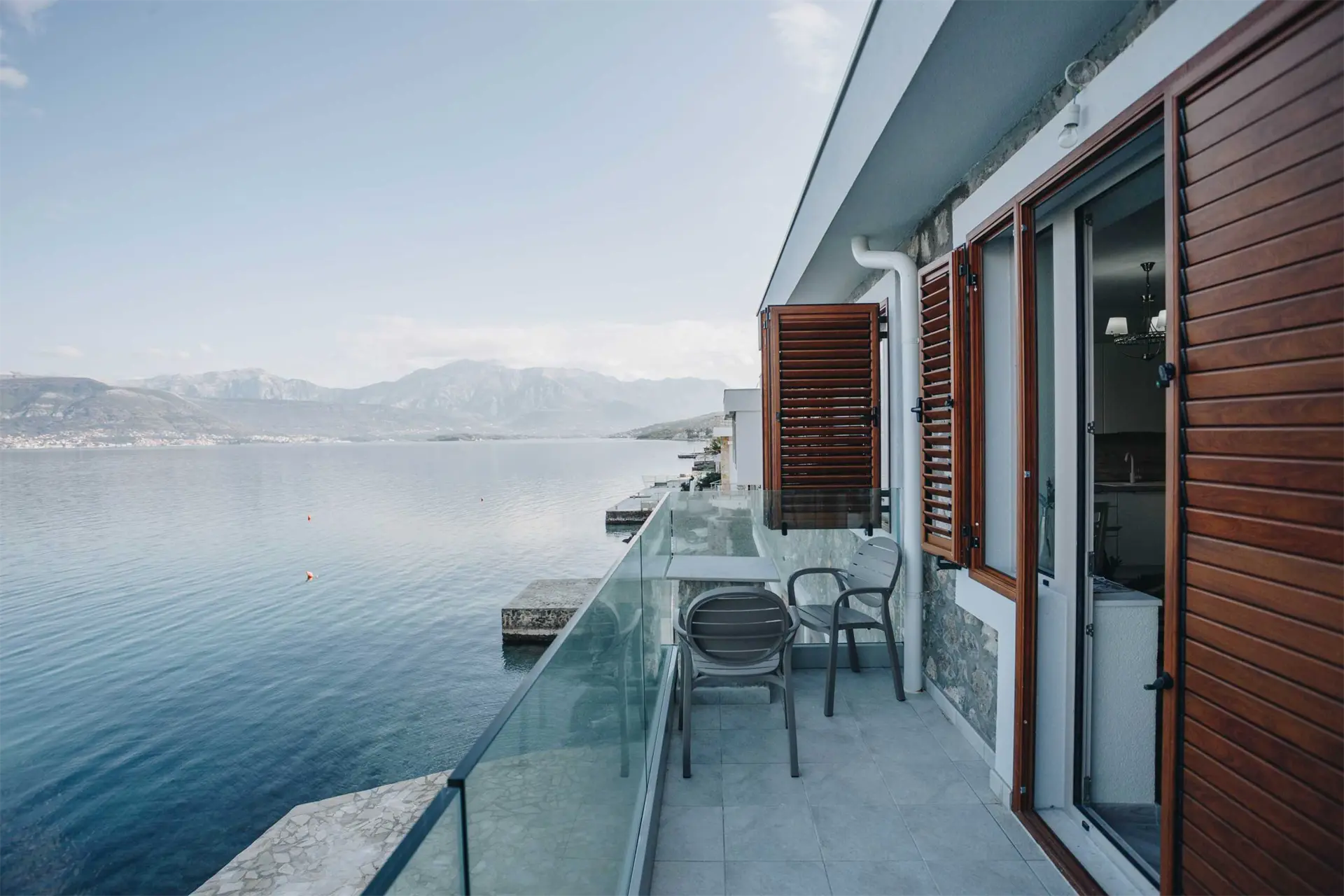 ba90b17361eab58c34bffd2dac9c90fe For sale seafront stone house with three apartments in Krasici
