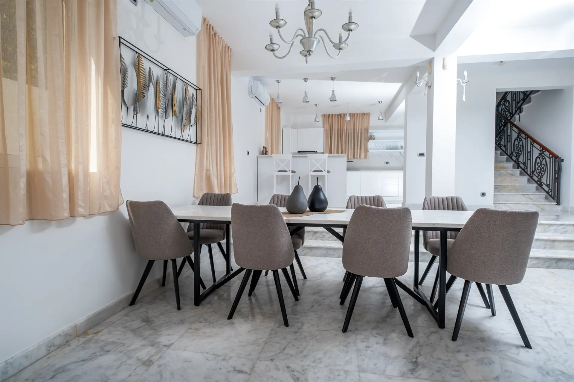 Four bedrooms villa Boka Bay