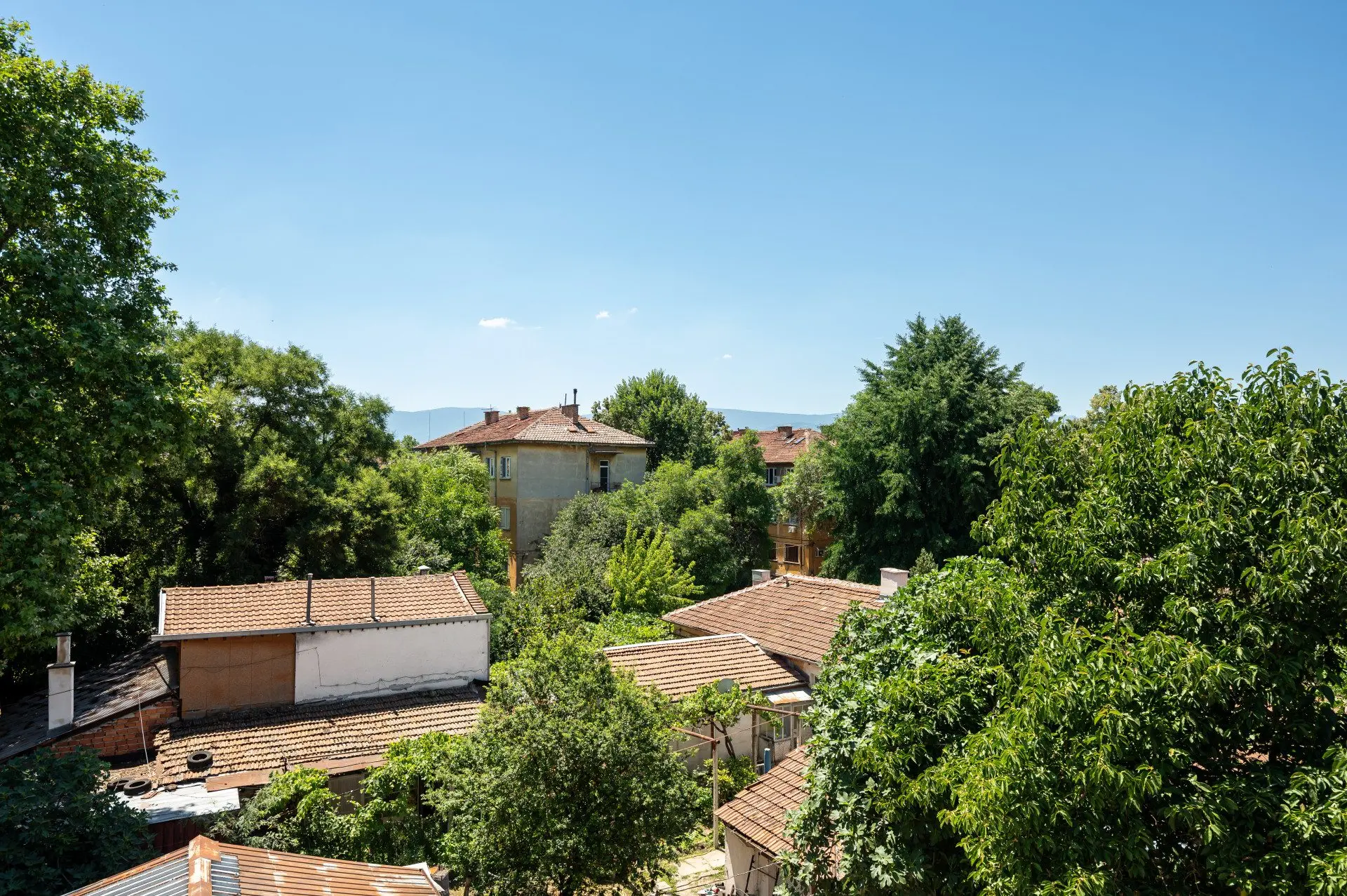 Exceptional standalone multifunctional building with outstanding investment potential in Sadiyski district, Plovdiv