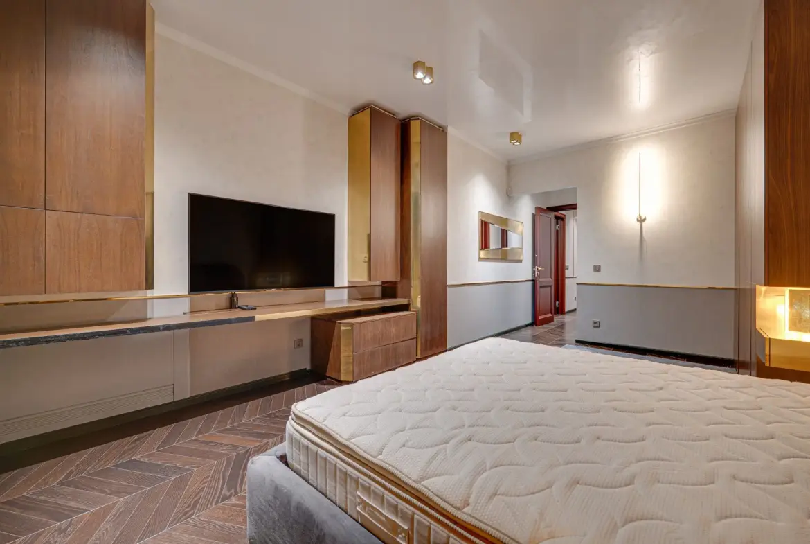 Impressive residence in an iconic building in Lozenets