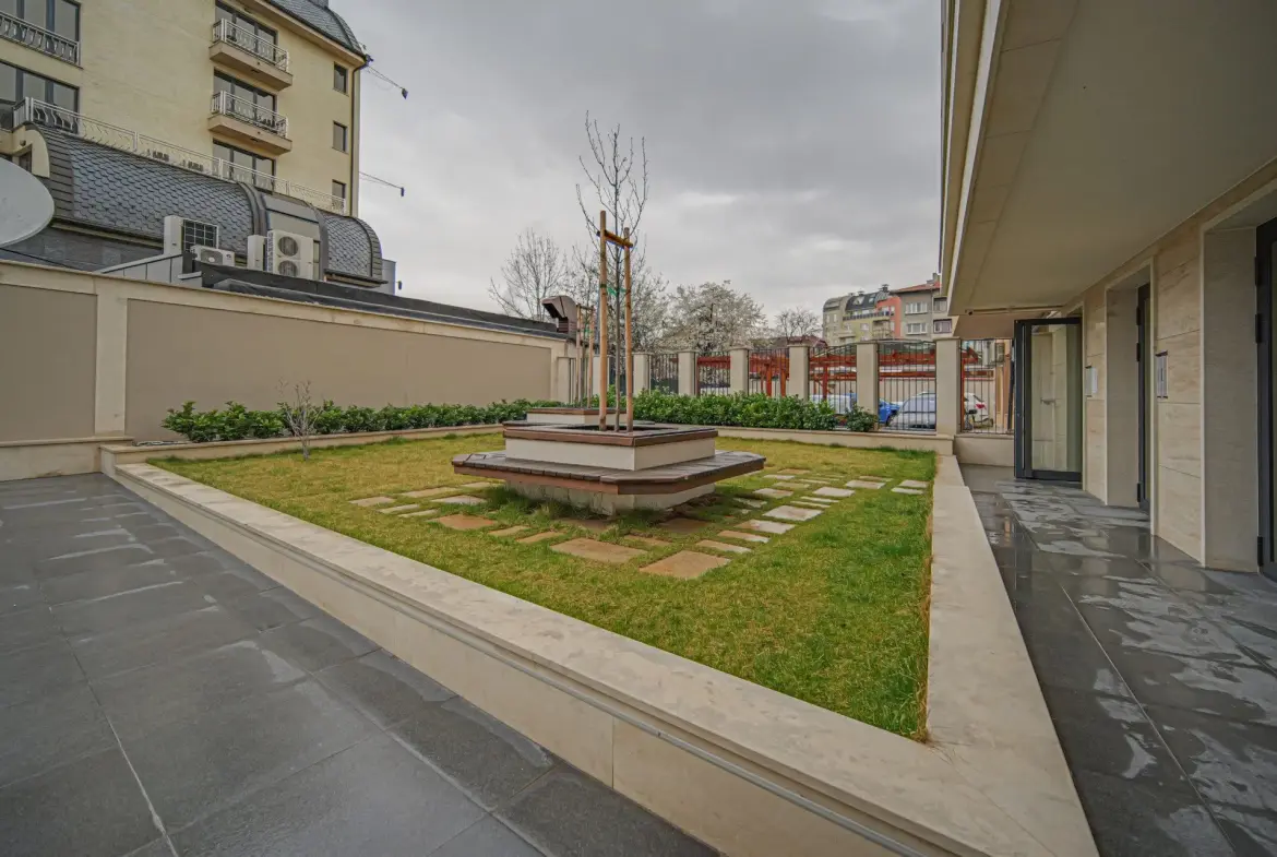 Exclusive office in Krasno Selo for sale