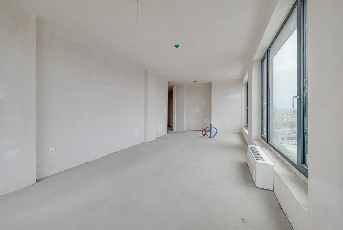 Three-room apartment in a modern new building next to MALL Paradise for sale