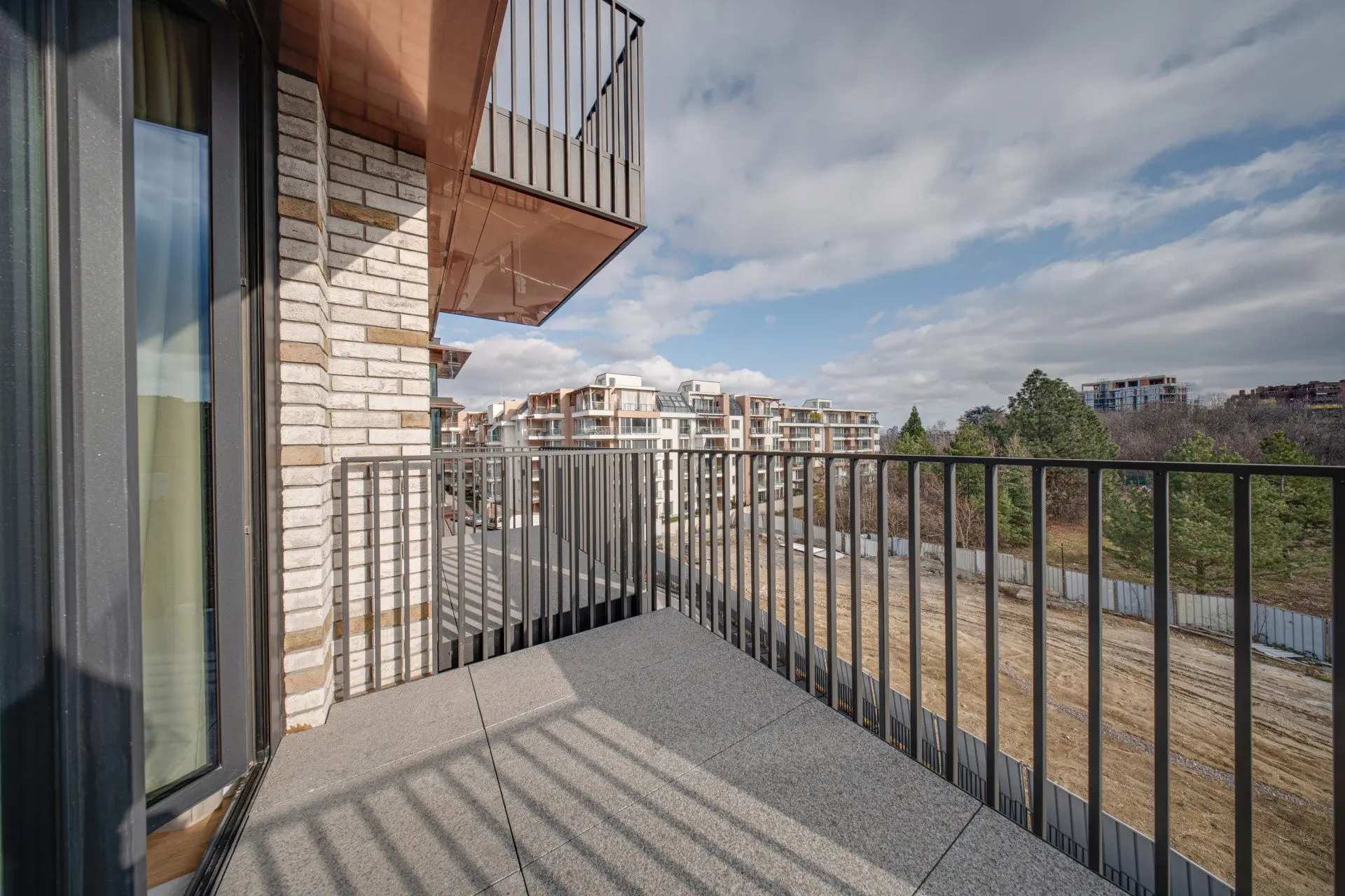 be4f94cbffdfa9c9af26d94df00d9dcb Luxurious two-bedroom apartment in an iconic, innovative building Kosher