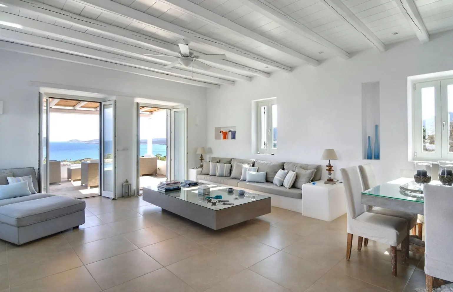 Luxury villa with dual residences and direct beach access in Antiparos