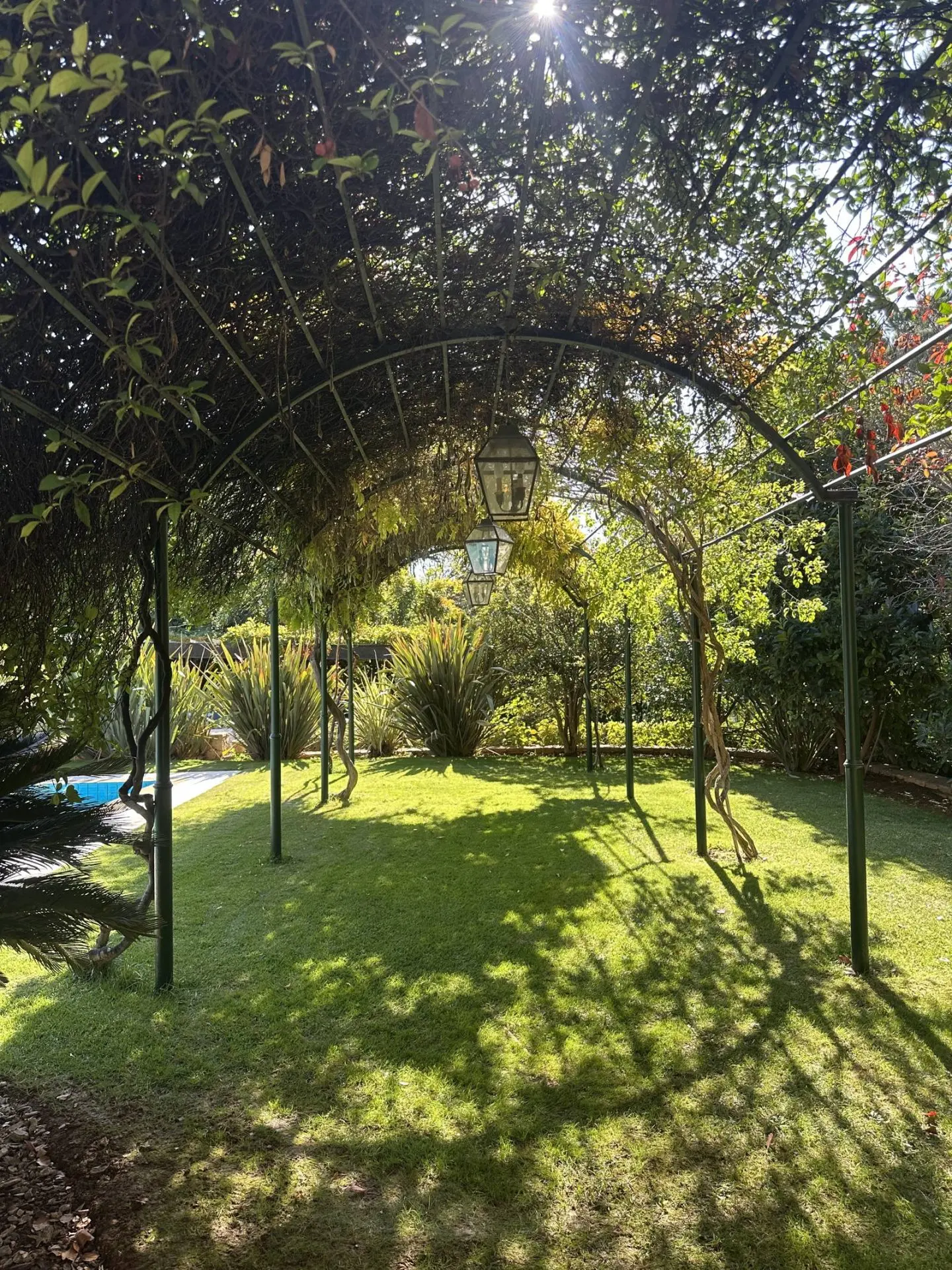 Stylish mansion comprising two residences & a large swimming pool in Nea Erythraia