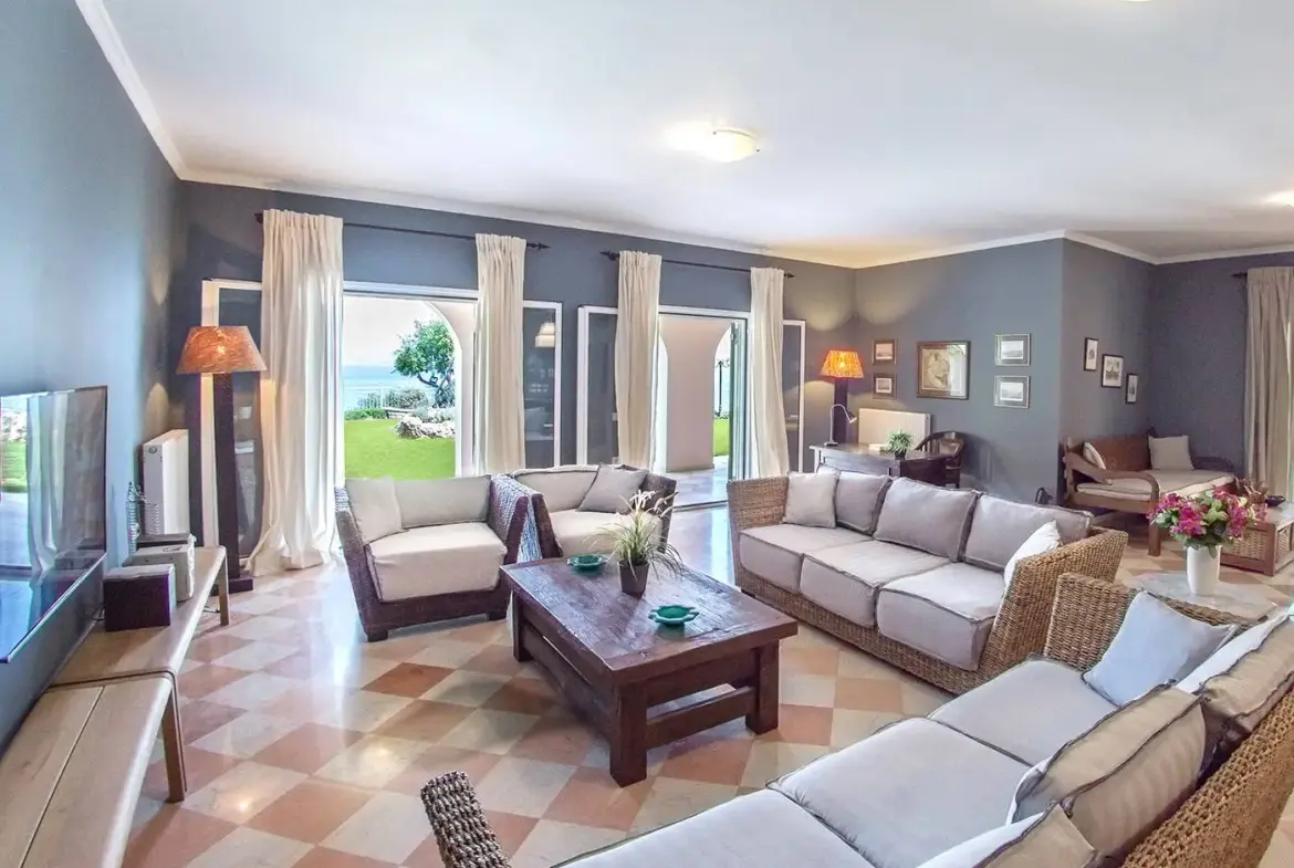 Luxury 3-villa estate with sea views & pool in Kassiopi, North Corfu