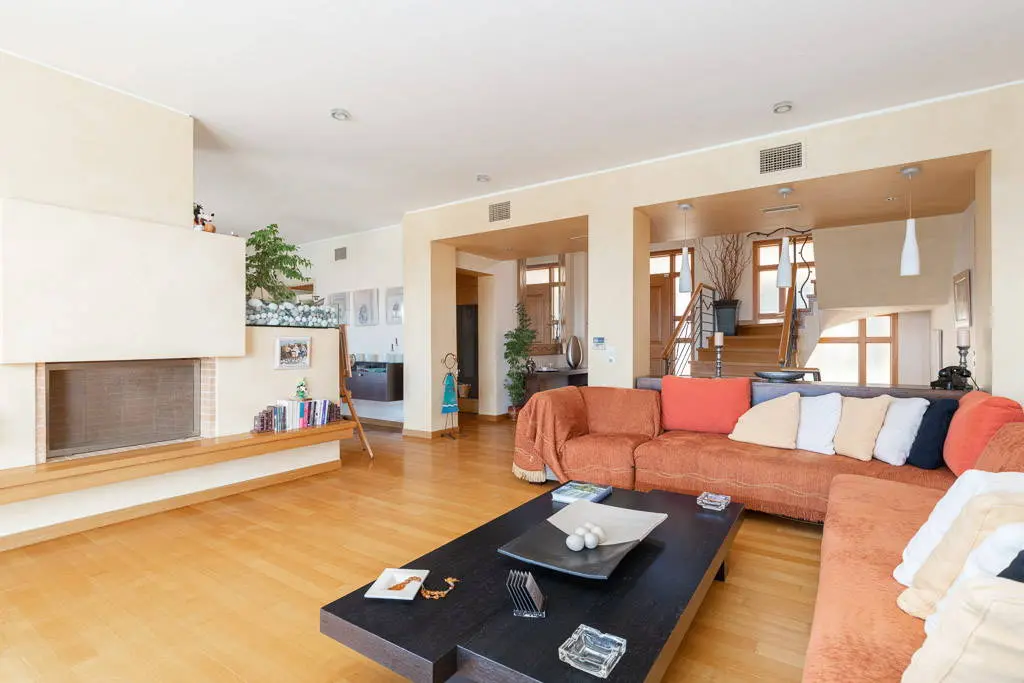 Luxurious 4 bedroom villa with panoramic sea views in Lagonisi