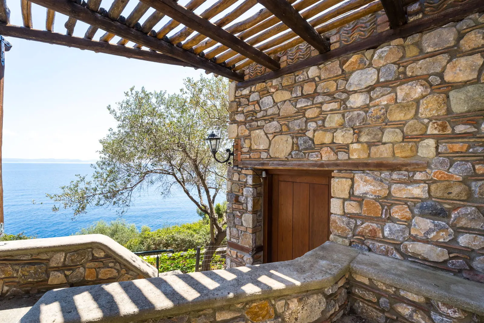 Seaside luxury villa in Paliouri